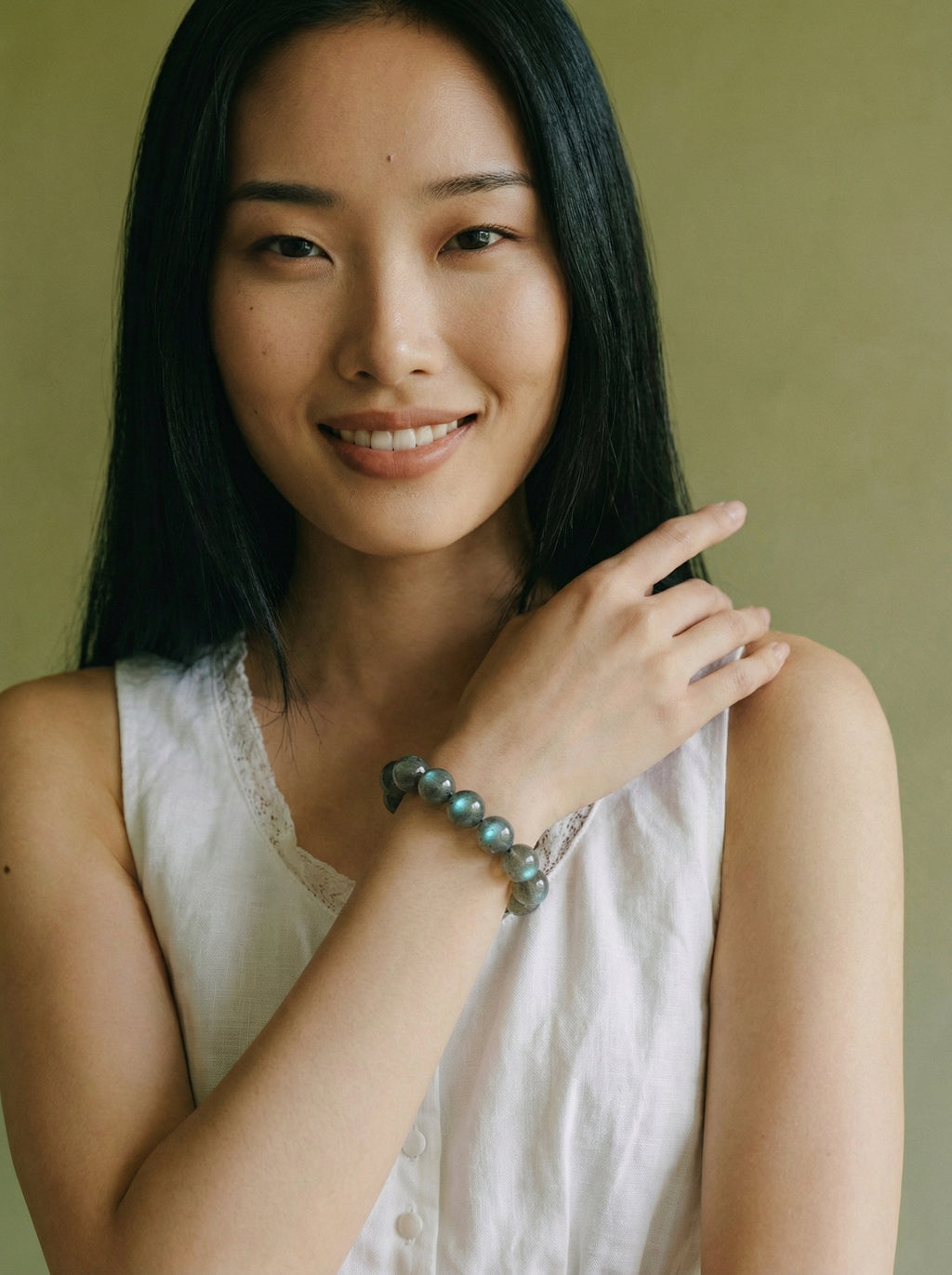 7A Labradorite Blue Flash Bracelet - Magic & Protection | Aurora Stone