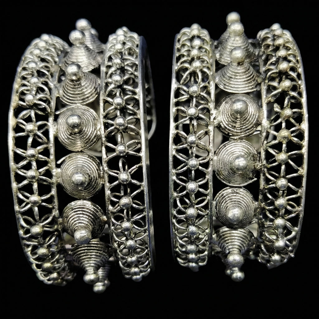 Miao Silver Wide Studded Bracelet - Ethnic Nail Design