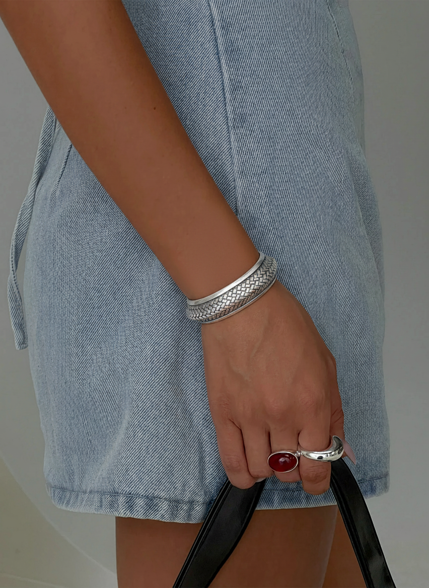 Miao Silver bracelet | Ethnic Heritage